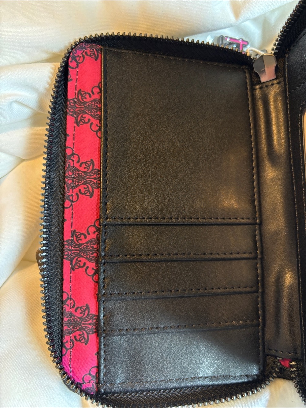 Loungefly Batman Returns carwoman leather Black Patent Cosplay Wallet NWT - Picture 10 of 11